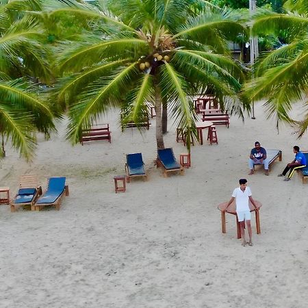 Aqua Marine Beach Hotel Kalkudah  Eksteriør bilde